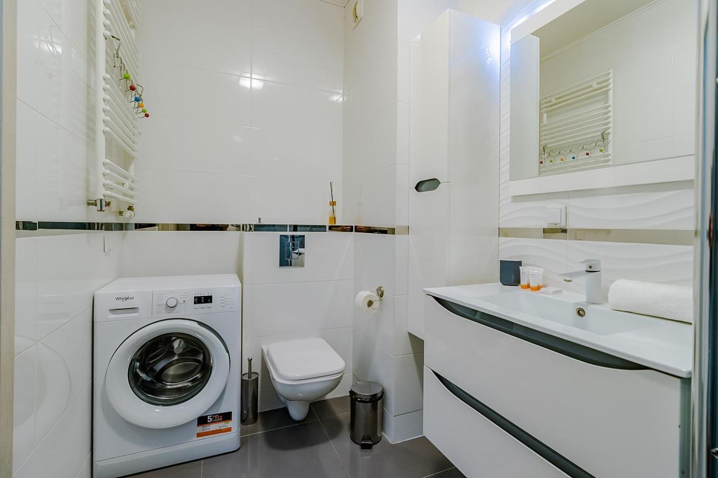 Family Apartment Zoliborz By Noclegi Renters 华沙 外观 照片